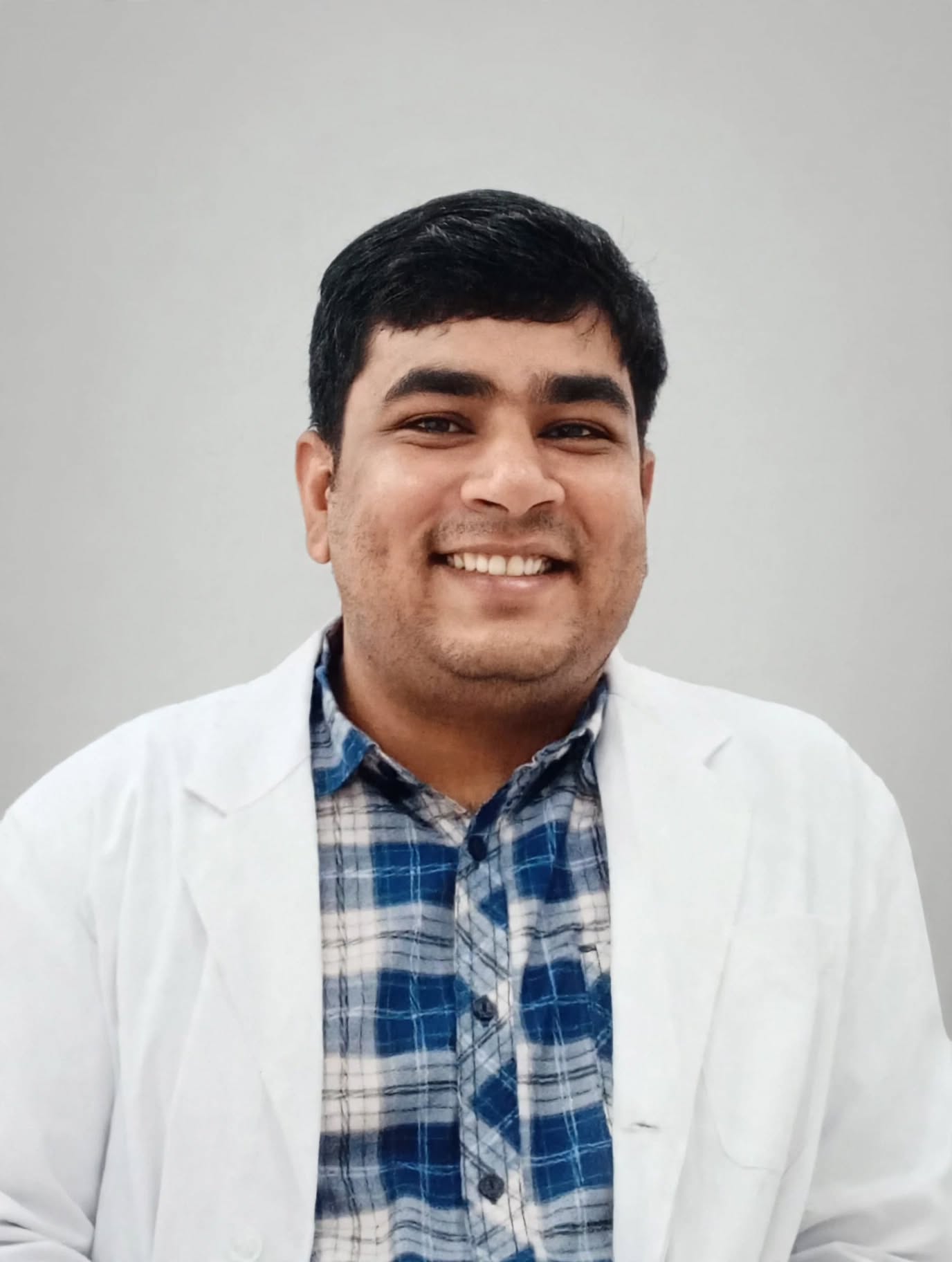 Dr. Akshay – Dental Surgeon, Shriram Dental Clinic Gwalior